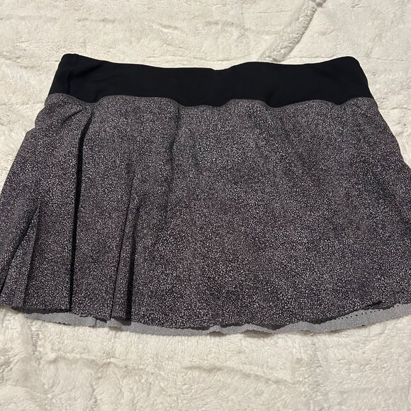 Lululemon Smooth Stride Skirt Size 10 - Picture 1 of 4